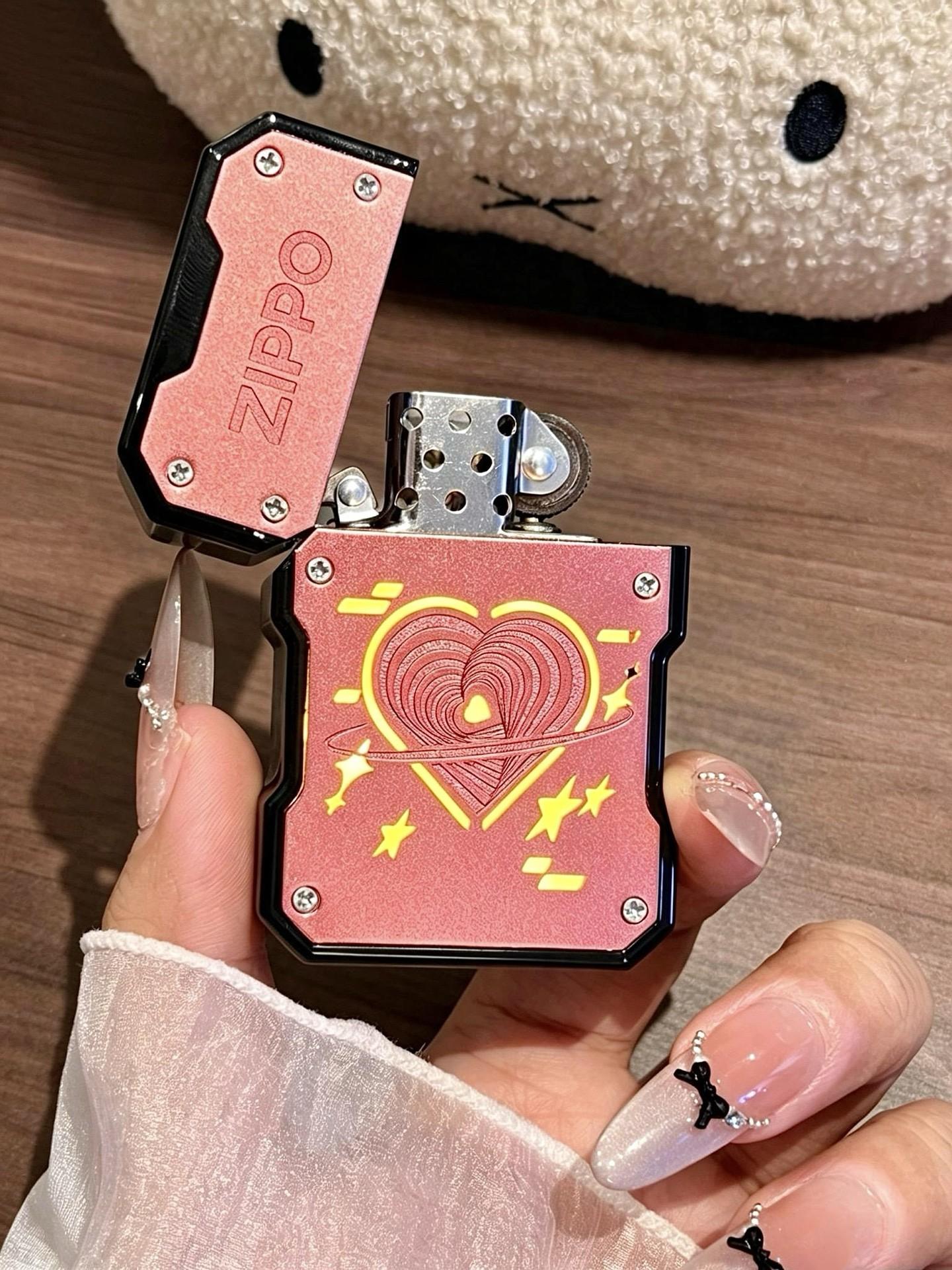 包帅滴!zippo 这个小玩意男孩纸应该会喜欢吧